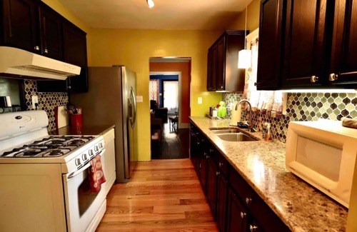 Oregon Casa | The Nest - a 4 bedroom house near the Lake Erie Shore