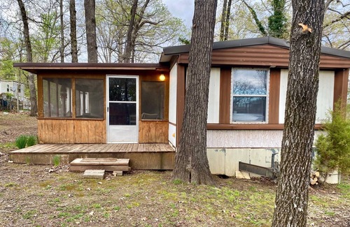 Wappapello Casa | The Nest. A cozy lake house within walking distance of Lake Wappapello.