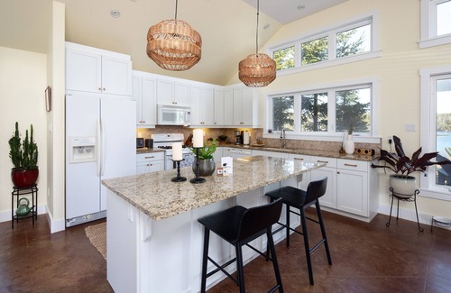 Upper Blandford Casa | The Nest at Deep Cove