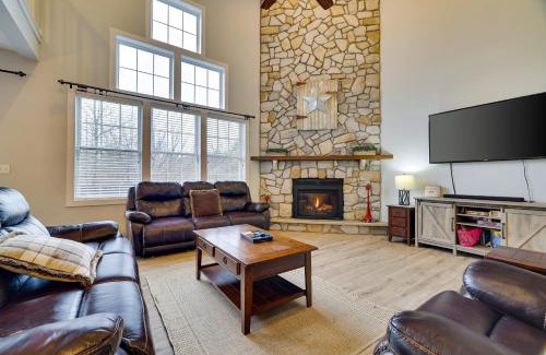 Pocono Pines Casa | The Nest at Pinecrest by AvantStay Spacious Deck Game Room Fire Pit