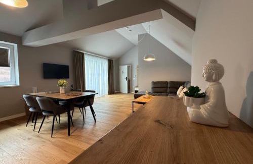 Rasnov Apartamento | The Nest Beneath The Citadel - 5 min from City Square