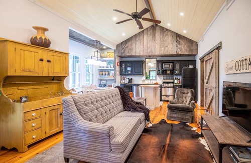 Oxford Casa | The Nest Egg, 3BR Escape by Velvet Ditch Villas
