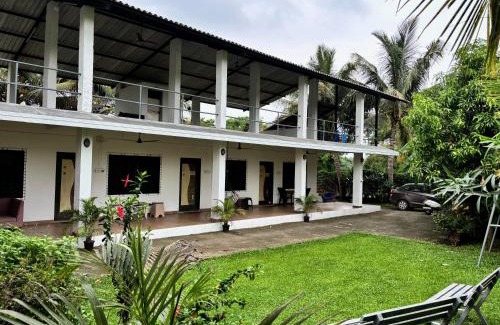 Awas Cabina | The Nest