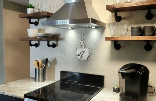 Downtown Dunedin Apartamento | The Nest in the Heart of Downtown Dunedin