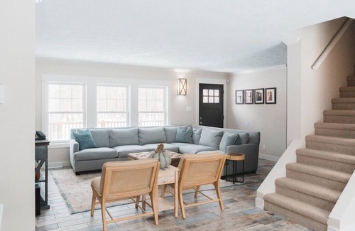 Muskegon Cama Y Desayuno | The Nest is West Michigan's first cannabis centric Airbnb