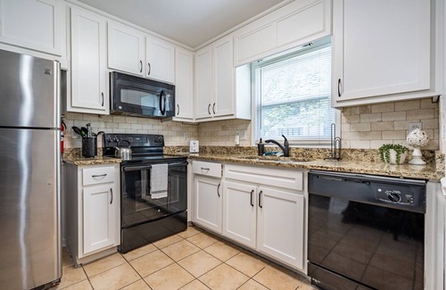 Marietta Casa | The Nest - Just 5 Miles from Braves & so close to ATL!