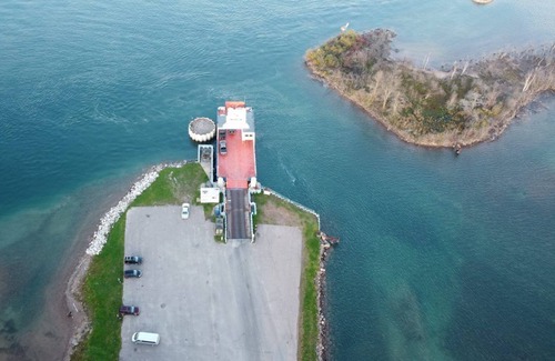 Sugar Island Casa | "The Nest" Sugar Island Water Front! Fishing and duck hunting!