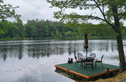 Amherst Cabina | The NEW Damon Pond Log Cabin
