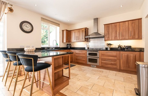 Coombe Vale Casa | The New Malden Manor