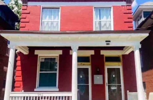 East Price Hill Casa | ¡Acogedora suite de 3 habitaciones cerca del centro de Cincinnati!
