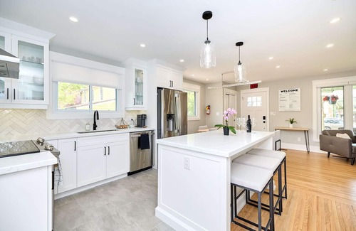 Old Town Historic District Casa | The Newark House- Best Location, Modern, Old Town