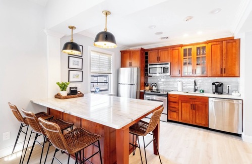 Yachting Village Casa | The Newport Lofts - 410 Thames Street