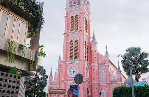 District 1 Apartamento | The Nguyens - Pink Church View