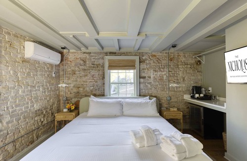 Harleston Village Cama Y Desayuno | The Nicholas Carriage King Room|Walk to King