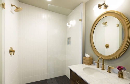 Harleston Village Cama Y Desayuno | The Nicholas Veranda King Suite|Steps to King