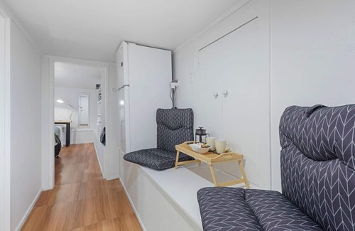 Henderson Apartamento | The Nifty Nook Studio with Parking and Wi-fi