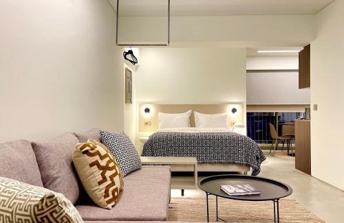 Zografos Hotel | THE NIXON Luxury Suites and Apartment Hotel