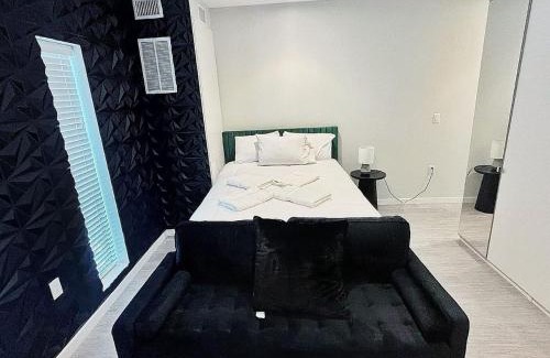 Downtown Des Moines Apartamento | The Noir Nest