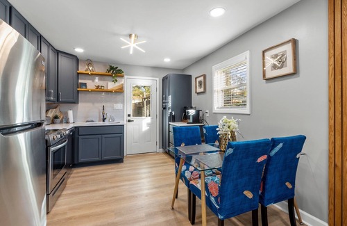 Southwest Raleigh Casa | the "NOLIAhouze", unique & modern. Perfect for great memories! 2mi to Downtown