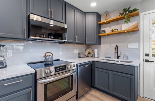 Southwest Raleigh Casa | the "NOLIAhouze", unique & modern. Perfect for great memories! 2mi to Downtown