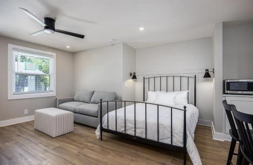Hillsboro West End Apartamento | The Nomad 4 Studio Buyout 16 Guests in Hillsboro