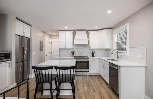 Hillsboro West End Apartamento | The Nomad 4 Studio Buyout 16 Guests in Hillsboro