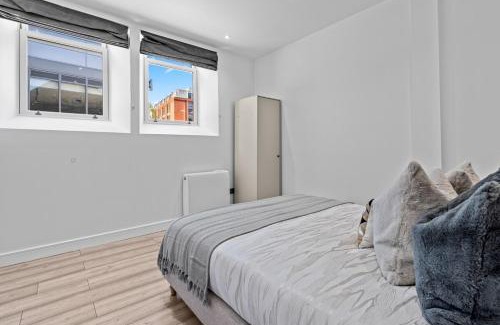 Swindon Apartamento | The Nook - 2 min from Station - Free Parking - Courtyard