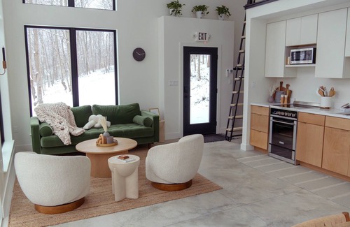 Mifflintown Cabina | The Nordic Nook - Modern Cabin w/EV Charger