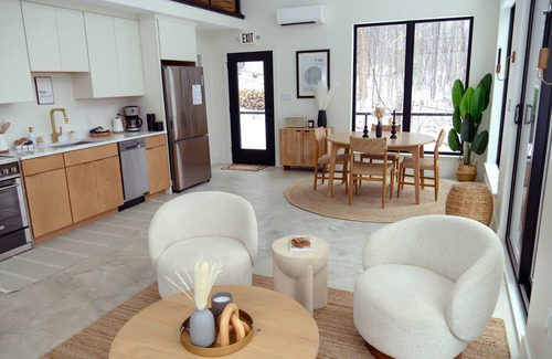Mifflintown Cabina | The Nordic Nook - Modern Cabin w/EV Charger