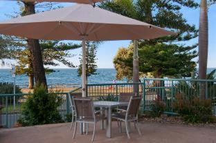 Moffat Beach Complejo | The Norfolks on Moffat Beach
