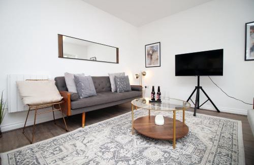 Cathays Apartamento | The North - City Centre 3 Bed Flat with Parking and Balcony