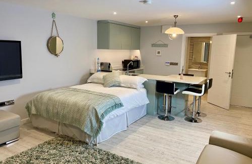 Portrush Apartamento | The North Cove, 20m to the Sea, Modern Studio Apartment
