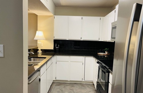 Johnson City Apartamento | The Northridge Nook - 2 Bedroom + patio