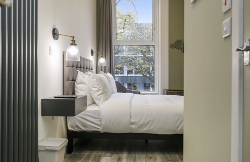 Queens Quarter Hotel | The Number 11 by the Warren Collection