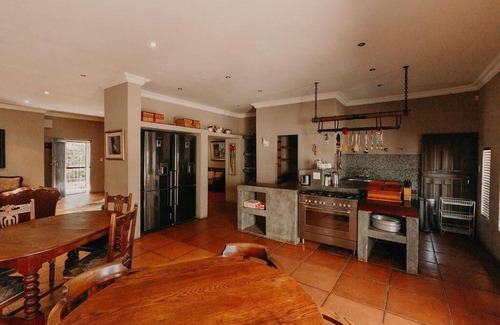 Vredefort Casa | The Nutcracker Homestead