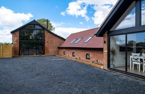 Durley Casa | The Oak Barn conversion with Hot Tub