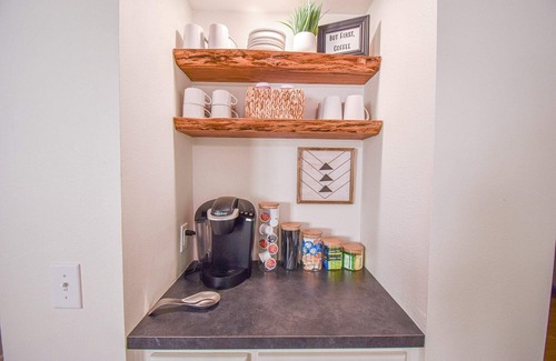 Fayetteville Casa | The Oak House - 1 mi from DT Fayetteville and UofA