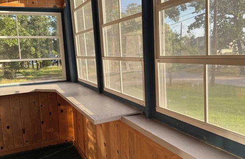 Murchison Casa | The Oak House with lake view. E. Tx , Tyler,Canton, Athens, areas. Private lake.