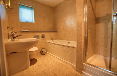 Thorpe St Andrew Hotel | The Oaklands Hotel