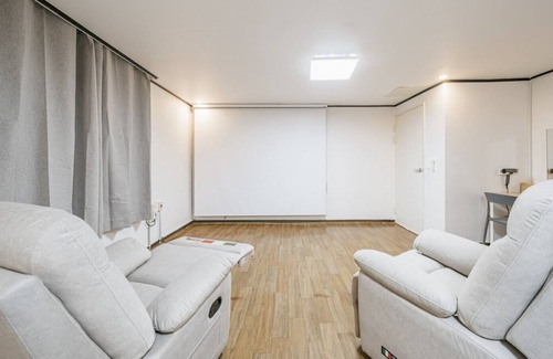Yeon-dong Hotel | THE OAKRA HOTEL