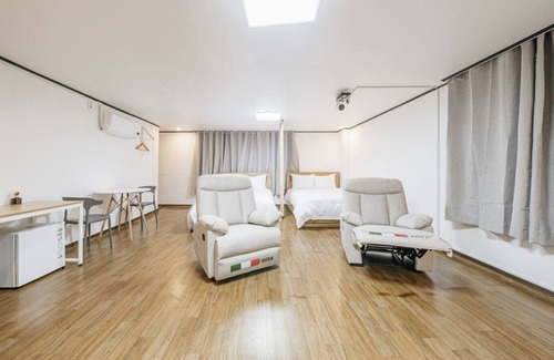 Yeon-dong Hotel | THE OAKRA HOTEL