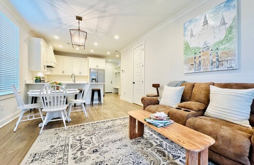 Oxford Casa | The Oaks, 3BR Charming Escape by Velvet Ditch Villas
