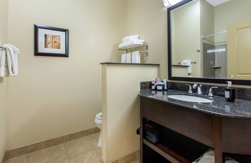 Paso Robles Hotel | The Oaks Hotel Paso Robles