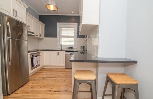 Orange Casa | The Oaks on March Stunning & Elegant CBD Home