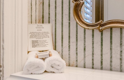 Christiansburg Cama Y Desayuno | The Oaks Victorian Inn