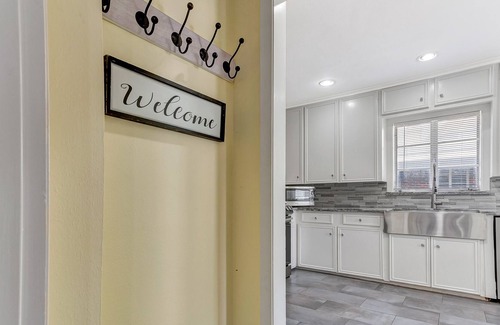 Southgate Casa | The Oasis at West U - Topside Urban Beat w/Pool