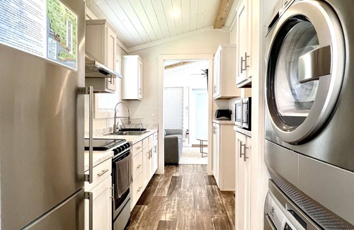 Clermont Casa | The Oasis House - Lakeside Tiny Home Near Orlando