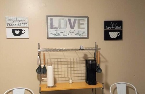 Thunderbolt Casa | The Oasis-minutes from Beach and Downtown