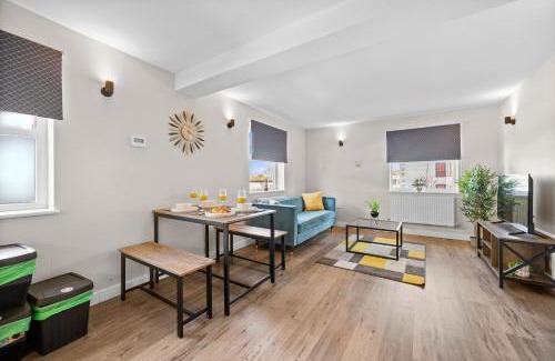 Plasnewydd Apartamento | The Oasis Suite