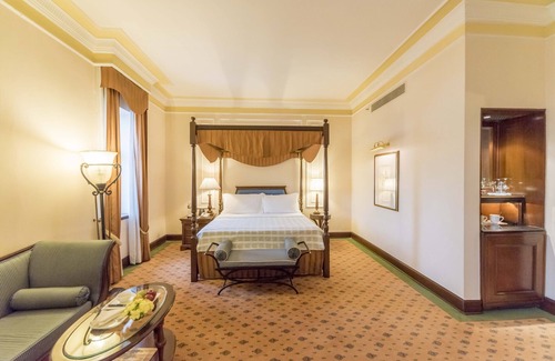 Dharmatala Hotel | The Oberoi Grand, Kolkata